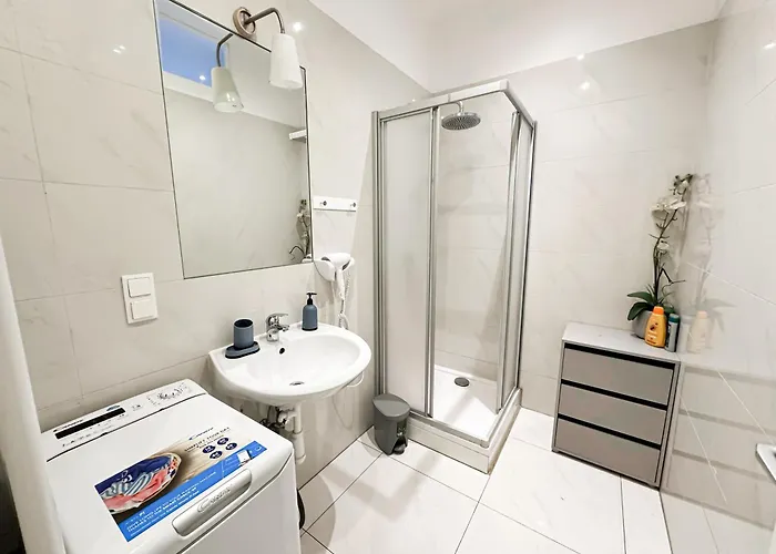 Проживання в сім'ї Cozy In Brigittenau Area Mm29 Відень
